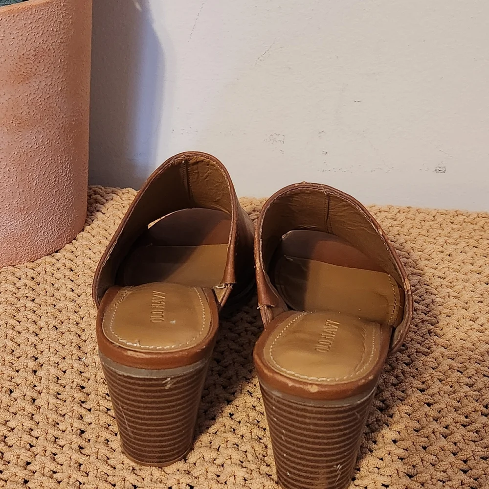 Old Navy Tan Brown Faux leather open mules with block heel Size 6#mules #heels - Picture 3 of 5